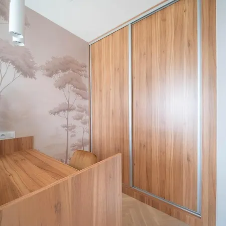 Apartamento Kierbedzia Apart, Free Parking, Wi-fi *